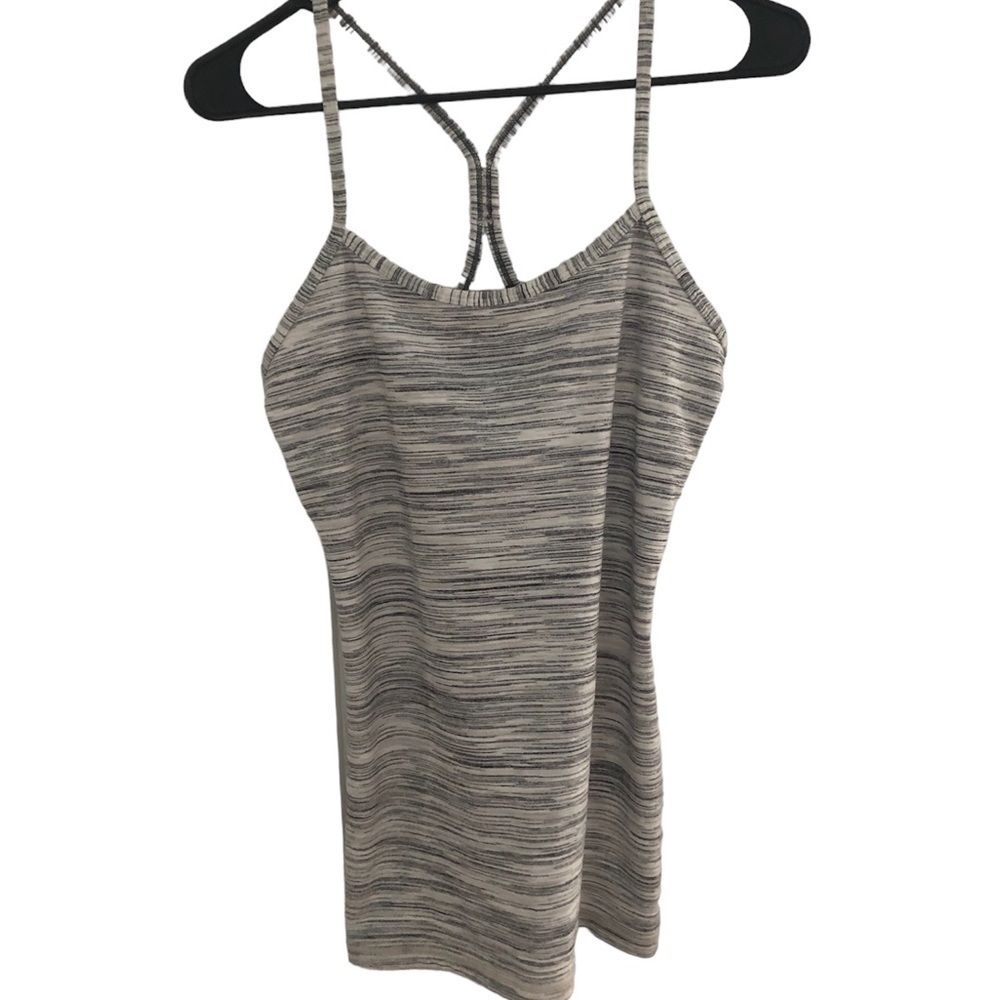 Lululemon Athletica Y flow size 8 workout  tank